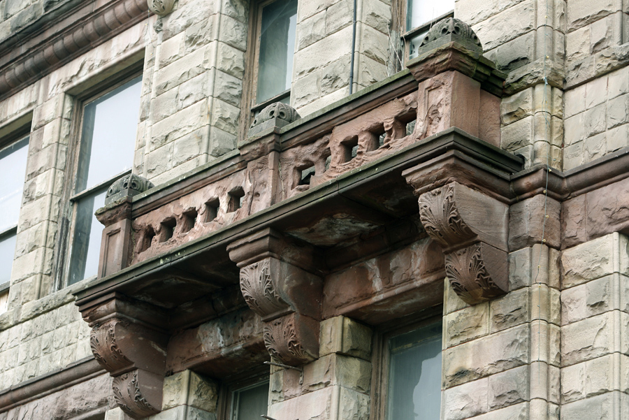 BALCONY_DETAIL