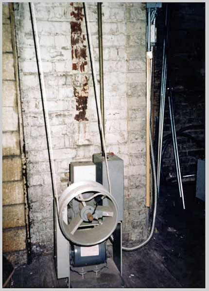 MAIN_CURTAIN_MOTOR