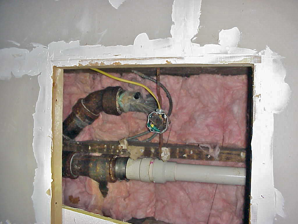 CEILING_PLUMBING_ACCESS_COMMERCIAL_BUILDING