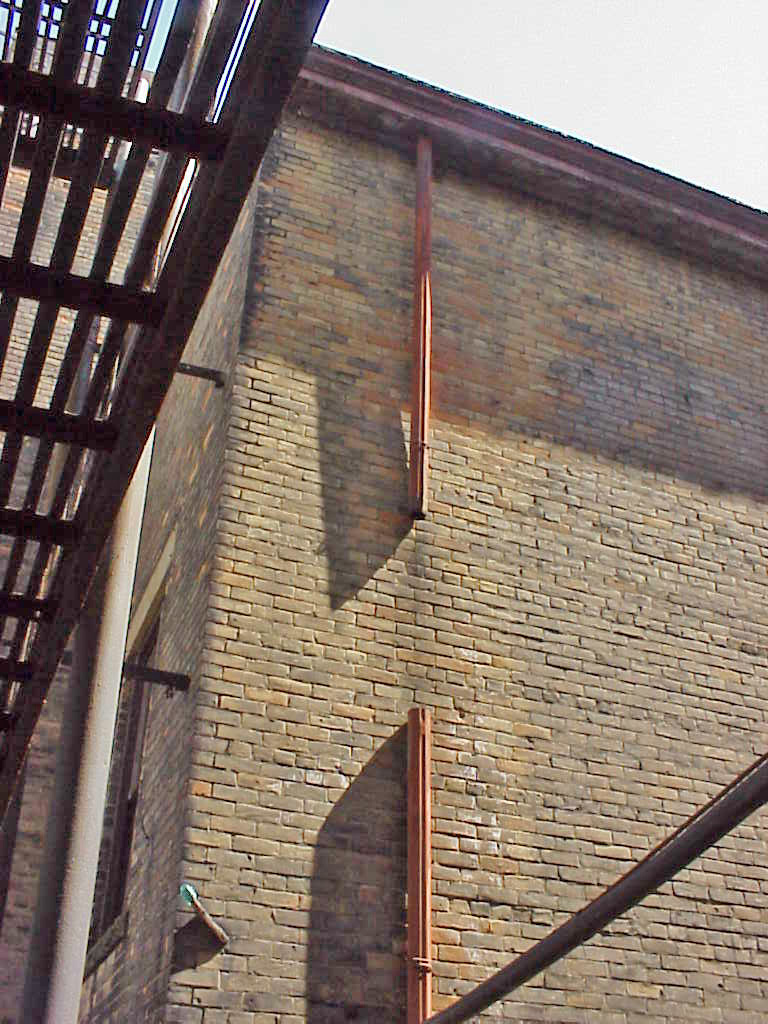 SORG_HOUSE_WEST_EXTERIORtowardCOMMERCIAL