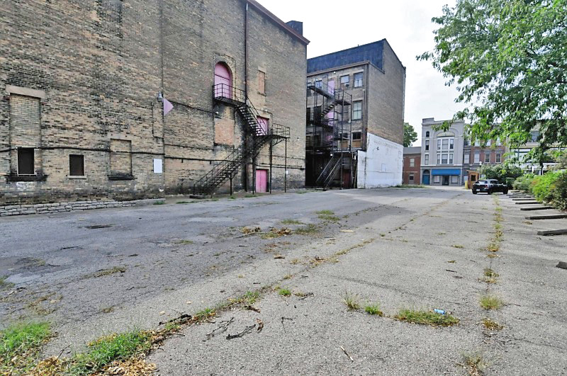 SORG_NORTH_FACADE_VIEW_WEST
