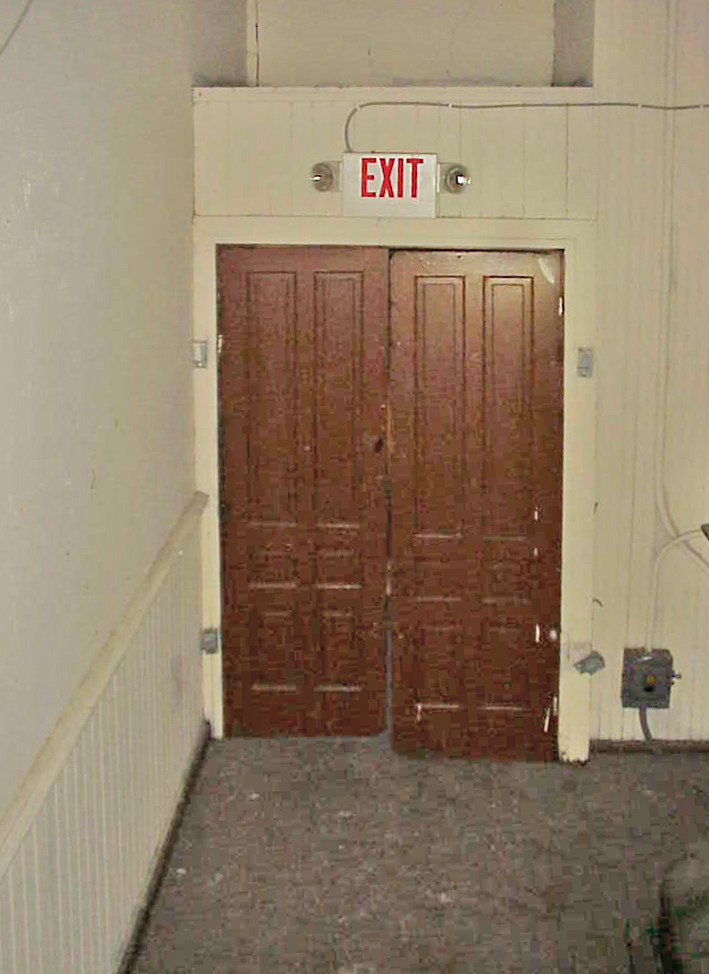DOORSto-PEANUT-GALLERY_STAIRS