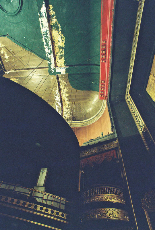 PROSCENIUM_WIDE_UPtoRIGHT